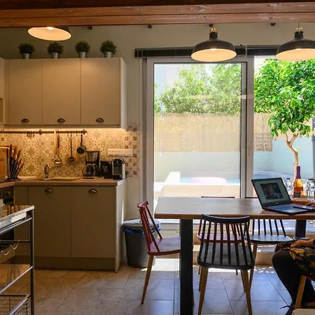 Garden Cellar - Kalamata Mediterranean Villas מראה חיצוני תמונה